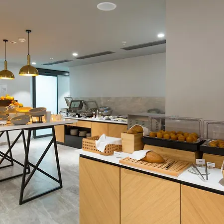 Courtyard By Marriott