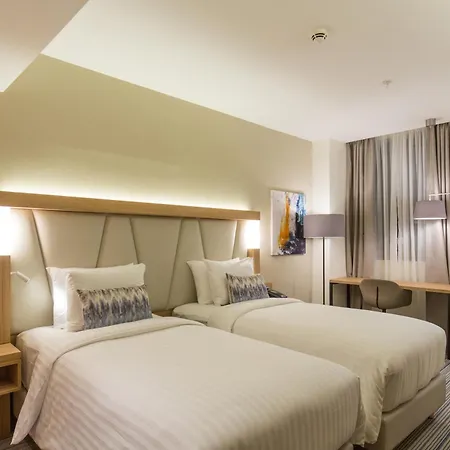Courtyard By Marriott מלון באניה לוקה