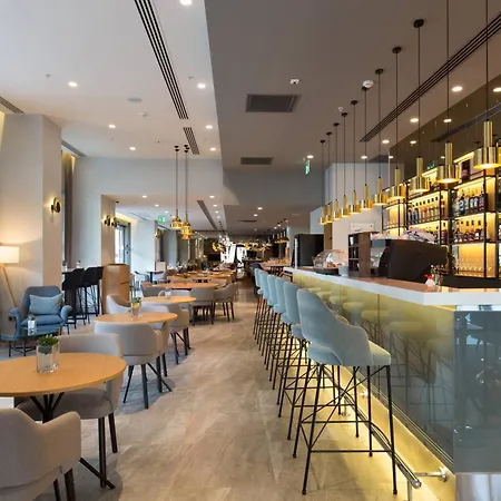 מלון Courtyard By Marriott