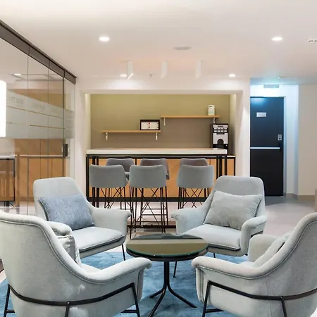 Courtyard By Marriott 酒店 4*