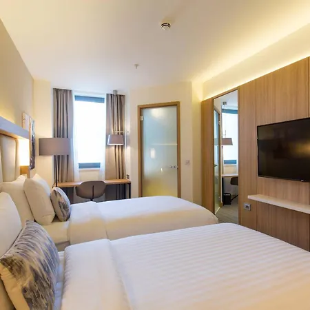 מלון Courtyard By Marriott באניה לוקה