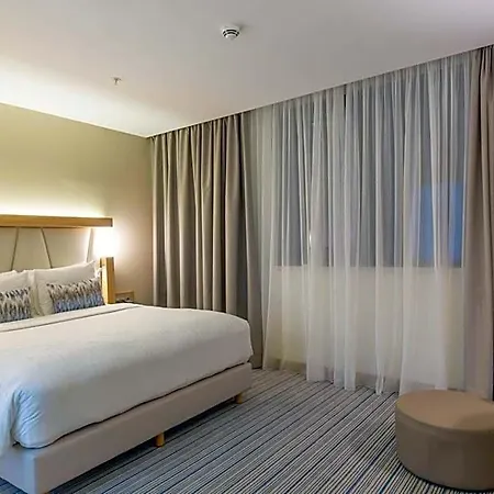 Courtyard By Marriott מלון באניה לוקה