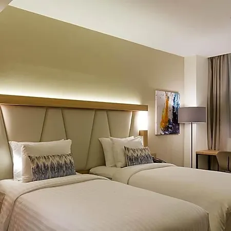 Courtyard By Marriott מלון