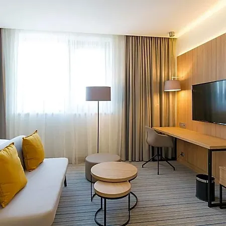 Courtyard By Marriott 4* באניה לוקה