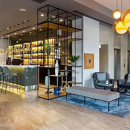 Courtyard By Marriott