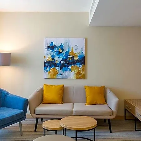 Courtyard By Marriott מלון 4*