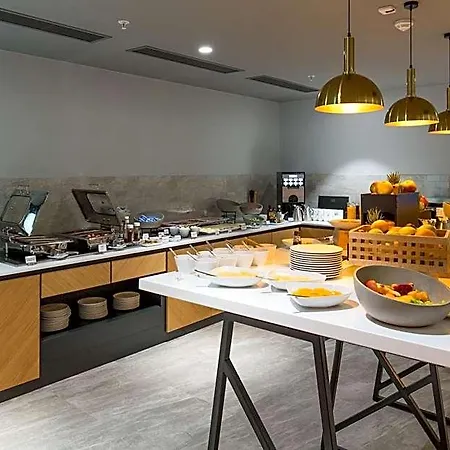 Courtyard By Marriott