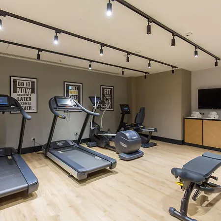 Courtyard By Marriott מלון 4*