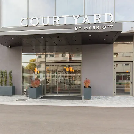 Courtyard By Marriott