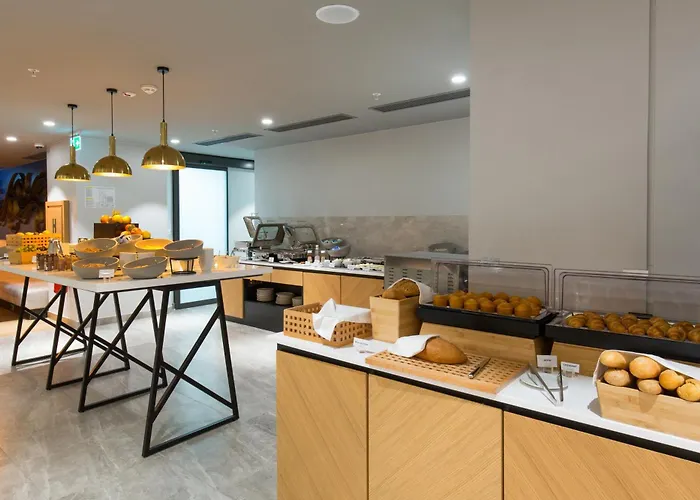 Courtyard By Marriott